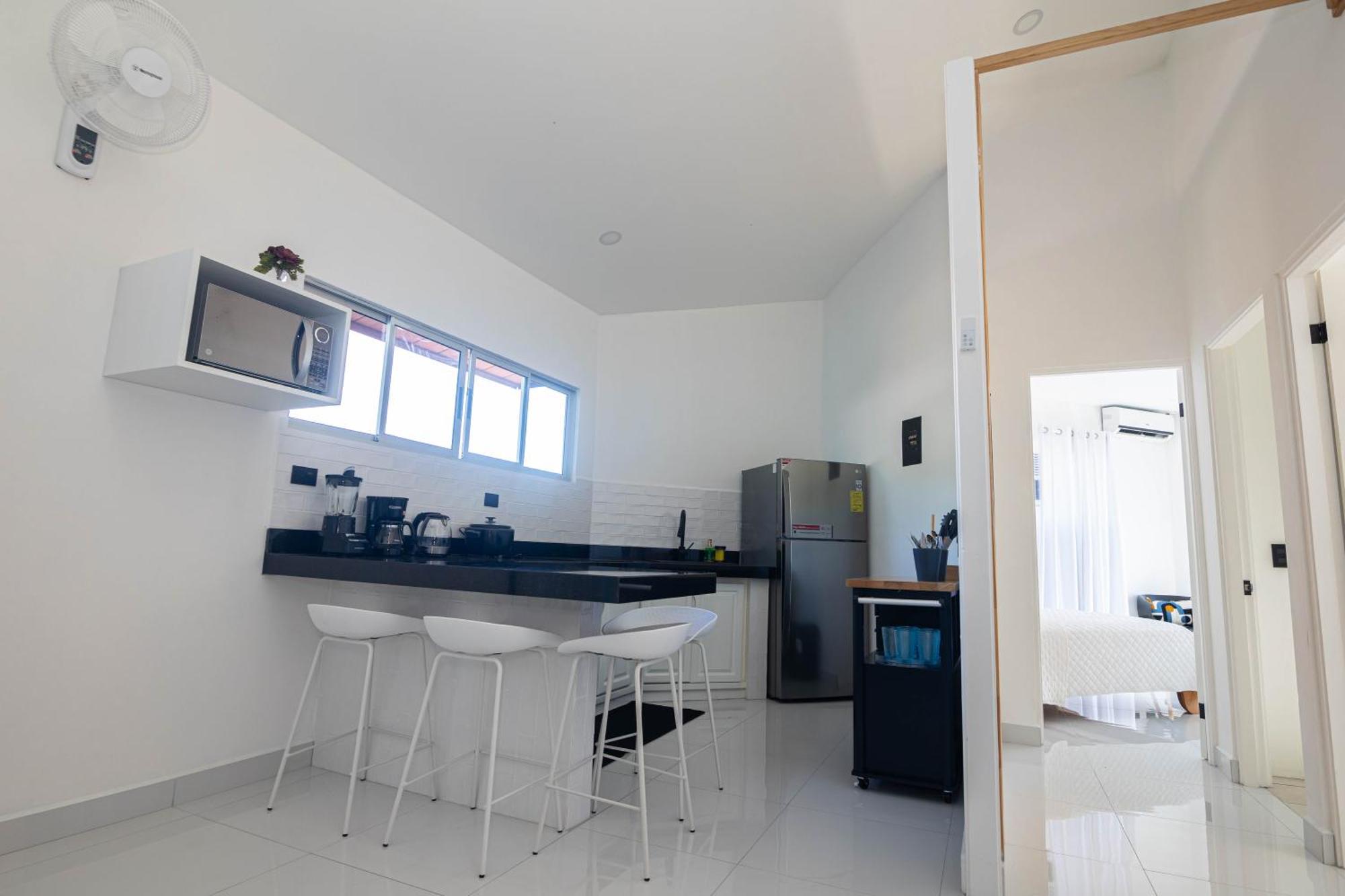 Apartamentos Cristal Quepos Exterior photo