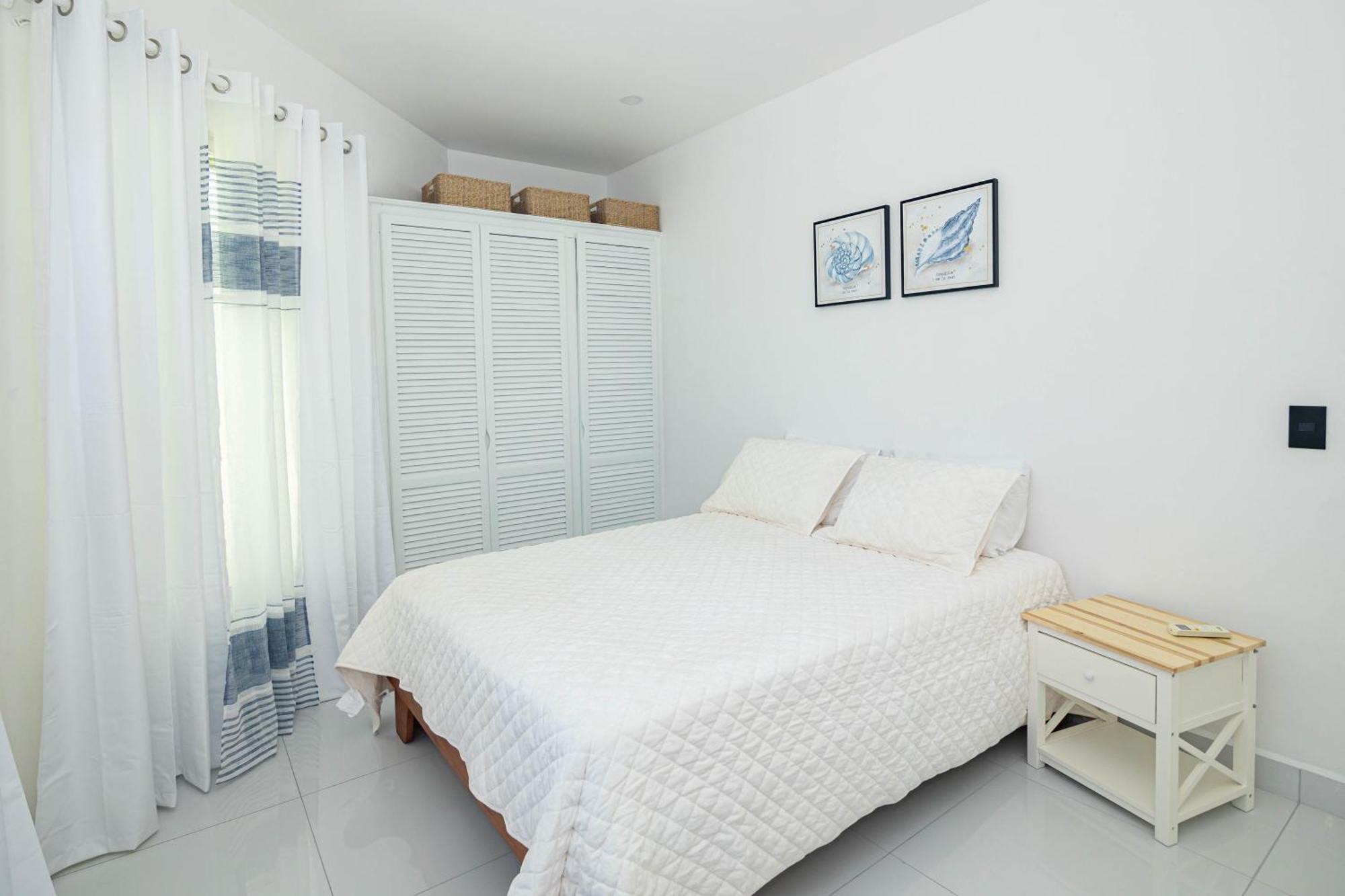 Apartamentos Cristal Quepos Exterior photo